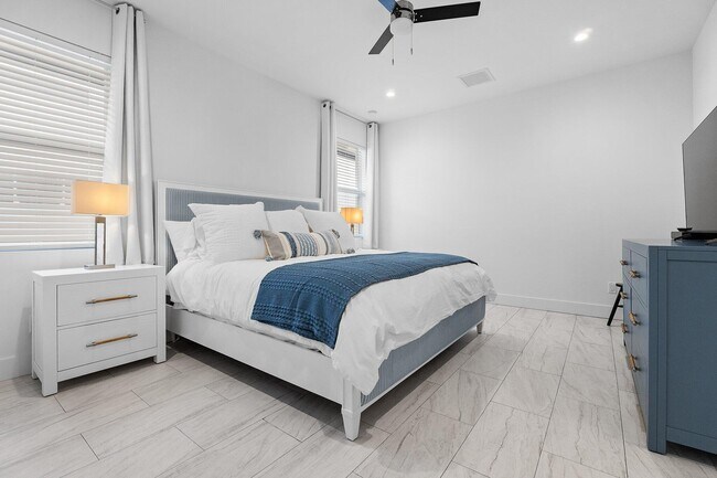 Building Photo - 17868 Limestone Creek Rd