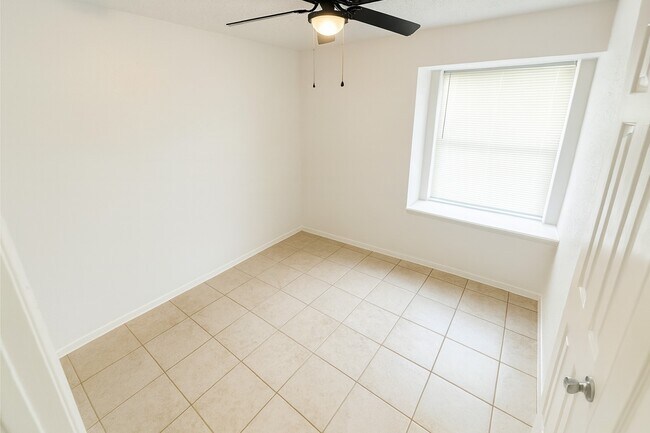 Building Photo - 2503 Ironclad Dr