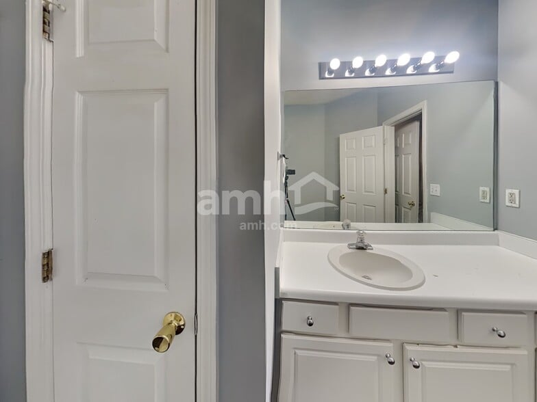 Building Photo - 3208 Milstead Walk Way