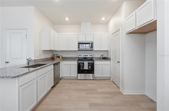 Building Photo - 9572 Westside Hls Dr