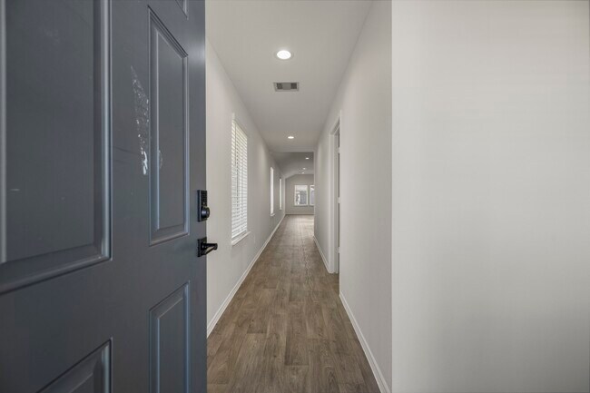 Building Photo - 5402 Auburn Gardens Ct