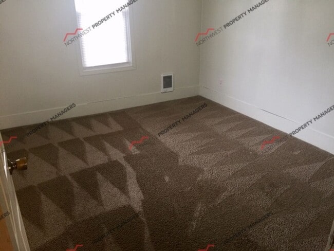 Building Photo - STATUS: AVAILABLE | R155 | $1595