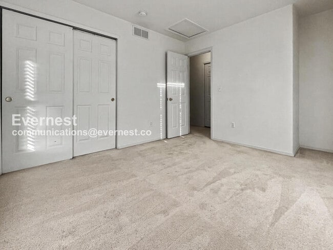 Building Photo - 451 Stardust Ct