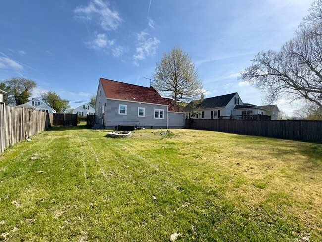 Building Photo - Charming 3 Bedroom/2 Bathroom Home with Large Backyard in Arbutus, MD!