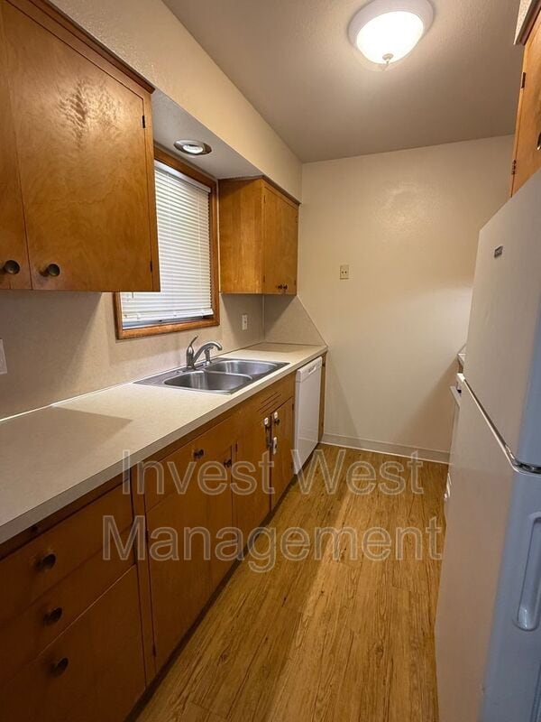 Building Photo - Northcrest Manor