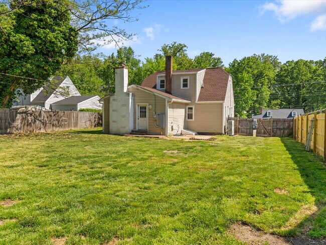 Building Photo - 7602 Woodman Rd