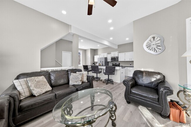 Building Photo - 28 Columbus Square Dr