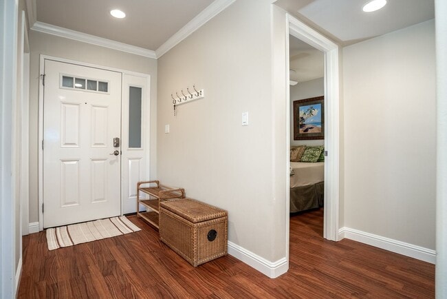 Building Photo - Furnished 2 Bed/2 Bath Hale Kanani Condo, Across from The Cove & Charley Young Beach