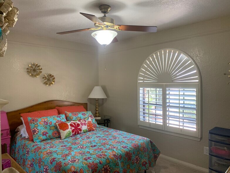 Building Photo - 678 El Parque Dr