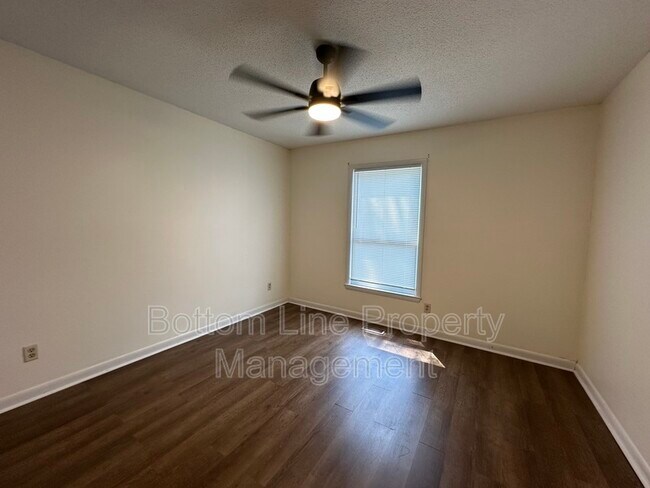 Building Photo - 6031 Harmon Pl