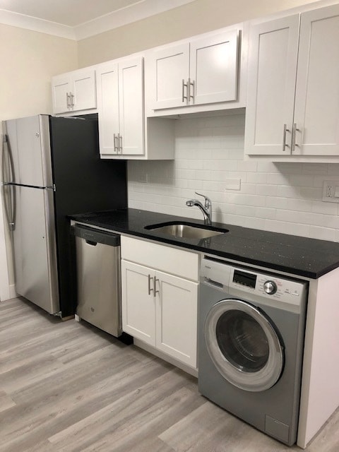 Building Photo - 1417 W Hutchinson St