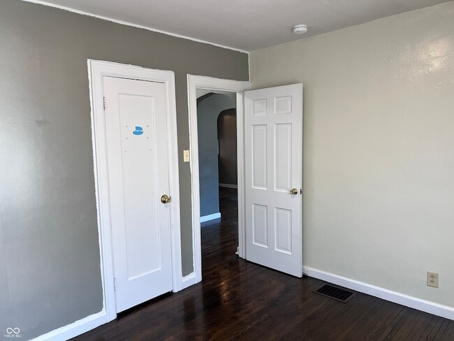 Building Photo - 1524 E 46th St