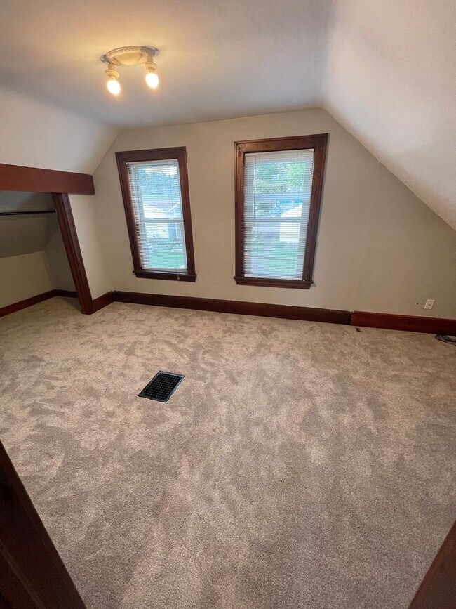 Building Photo - AVAILABLE NOW - 2 Bedroom, 1 Bath Brand ne...