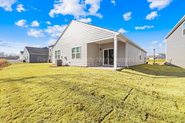 Building Photo - 1312 Secrest Cmns Dr