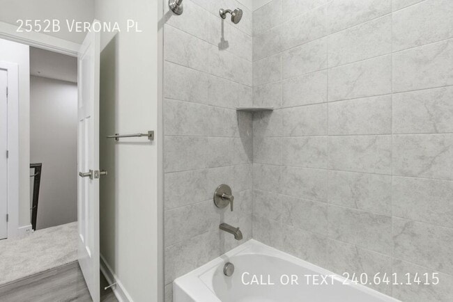 Building Photo - 2552 -B Verona Pl