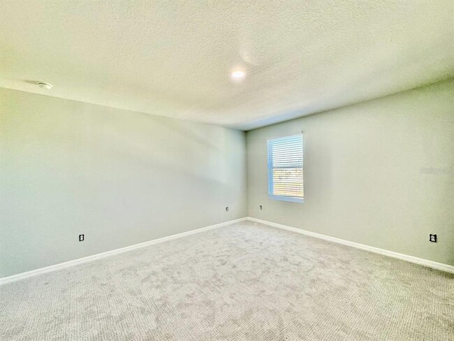 Building Photo - 35743 Hillbrook Ave