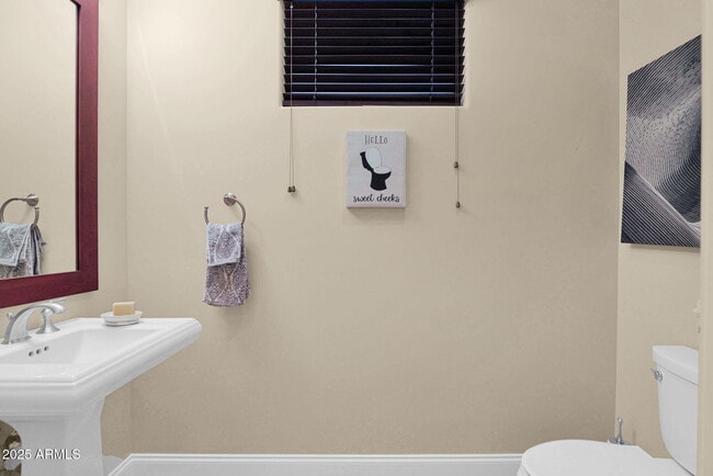 Building Photo - 8 Biltmore Estates Dr