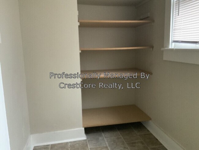 Building Photo - 132 Terrace Pl