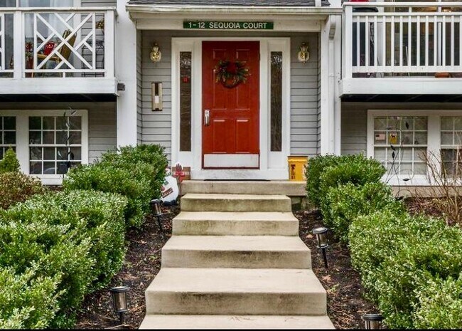 Building Photo - 6 Sequoia Ct