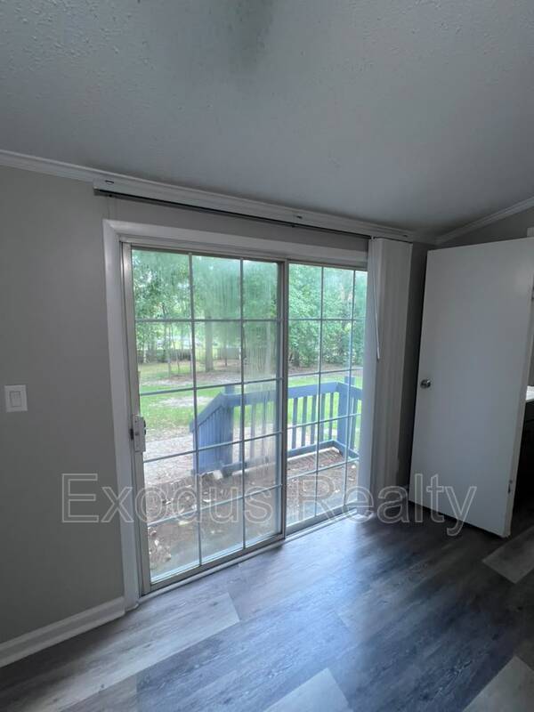 Building Photo - 114 Kathleen Terrace