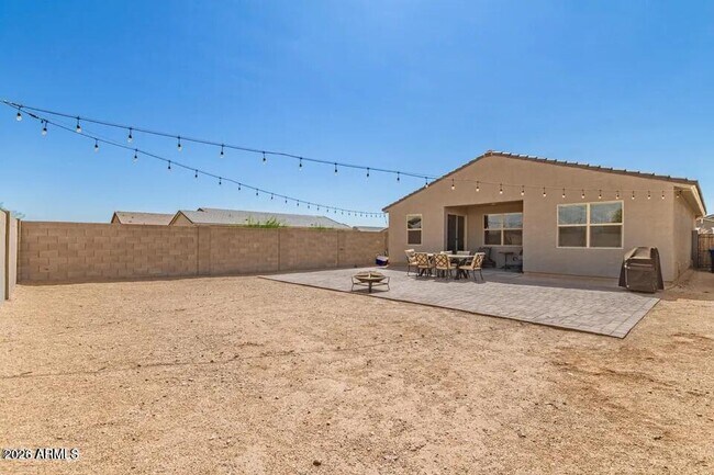 Building Photo - 17404 W Sunnyslope Ln