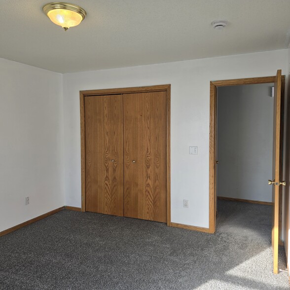 2nd Bedroom Closet - 1415 Kodiak Ct