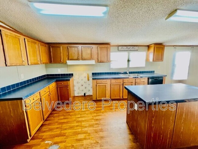 Building Photo - 221 Oak Grove Church Rd