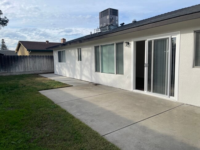 Building Photo - 1338 Alfa Romeo Ct