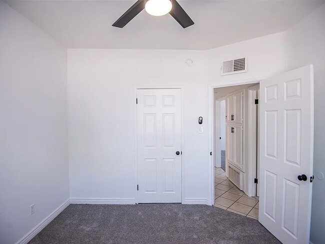 Building Photo - "Updated 3-Bedroom, 2-Bath SOLAR Home in Yuma"