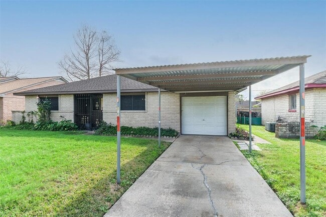 Building Photo - 4919 Glenridge Ln