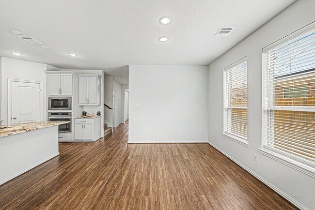 Building Photo - 209 Cambria Green Ln