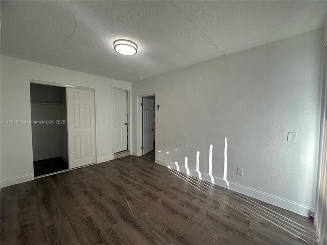 Building Photo - 4249 Bougainvilla Dr