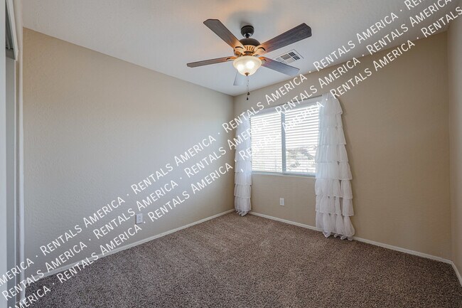 Building Photo - 39821 N Thunder Hills Ln