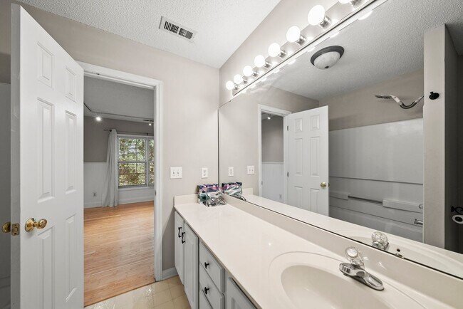 Building Photo - 3135 Lariat Ridge Dr