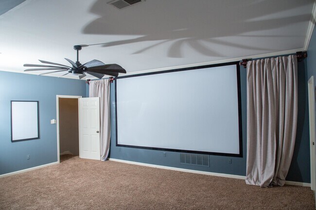 Building Photo - 10060 Avent Ridge Cove