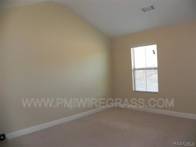 Building Photo - 87 Freedom Heights