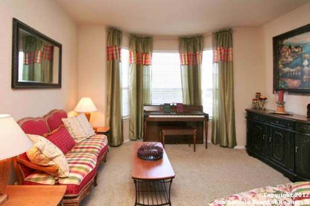 Building Photo - 5731 White Oak Cove