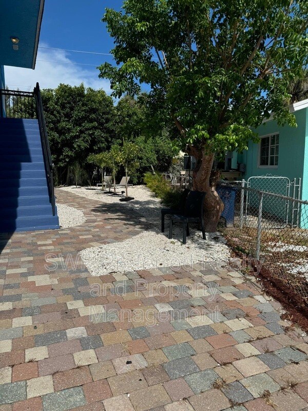 Building Photo - 222 Fairweather Ln