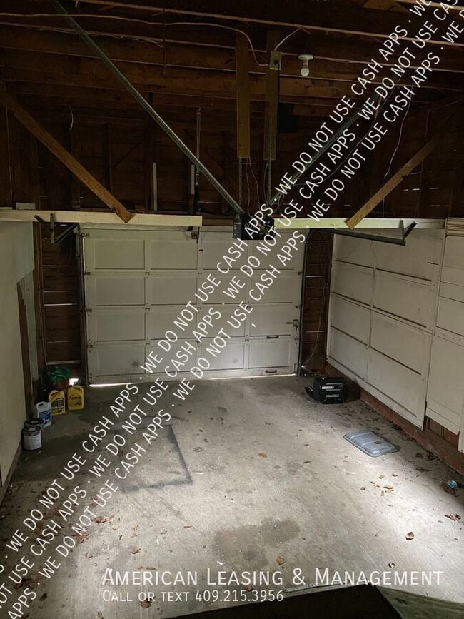Building Photo - 203 Lee Ln