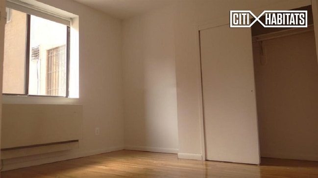 Primary Photo - Soho Abbey, The