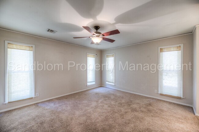 Building Photo - For Lease | Osage Hills | $1450 Rent