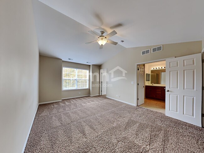 Building Photo - 209 Comstock Dr
