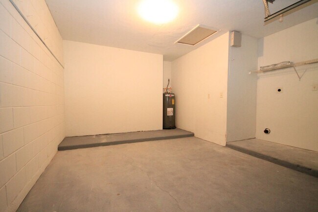 Building Photo - Lovely 3 bd/2 ba home in Summerfield!