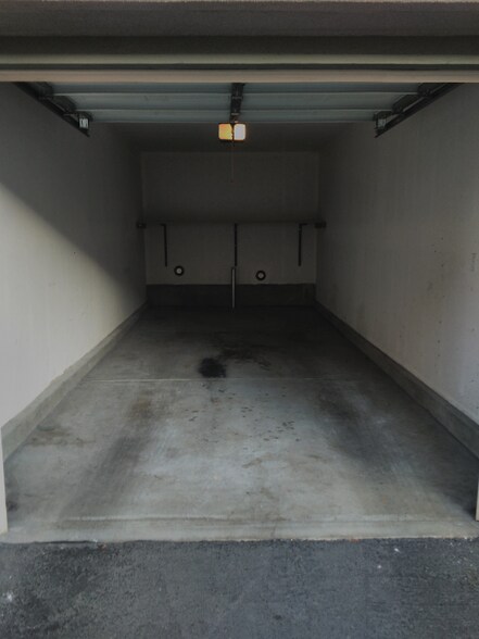 Building Photo - 1372 Nicolette Ave