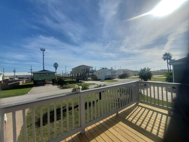 Building Photo - Jamaica Beach Two Bedroom