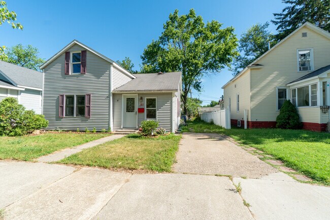 Building Photo - 51 East 21st Street