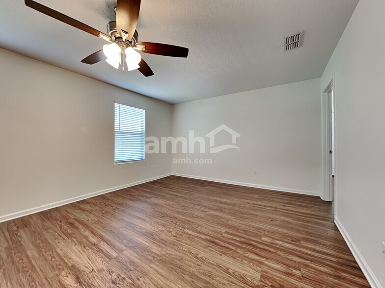 Building Photo - 7338 Cumbria Blvd