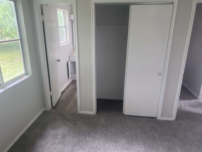 Building Photo - 13626 Collins St