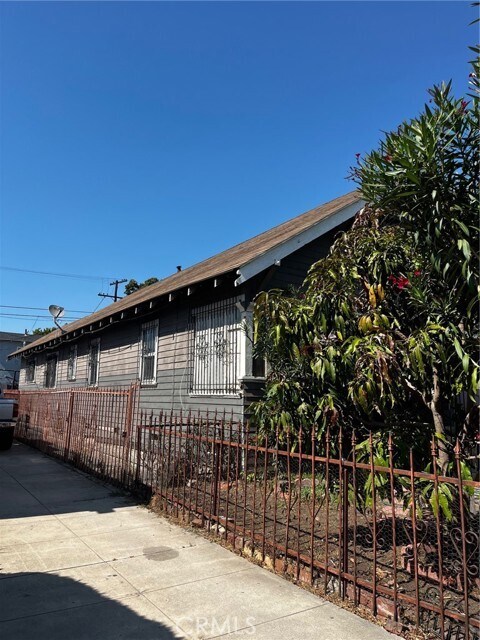 Building Photo - 181 W 42nd Pl