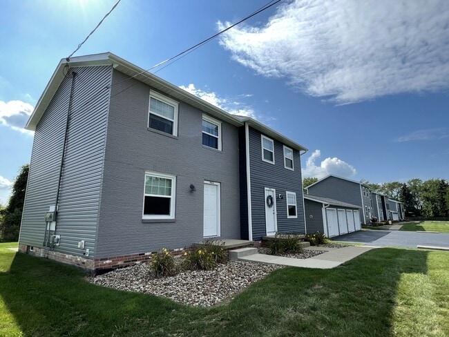 Primary Photo - 956-988 W. Liberty St. - 988-B